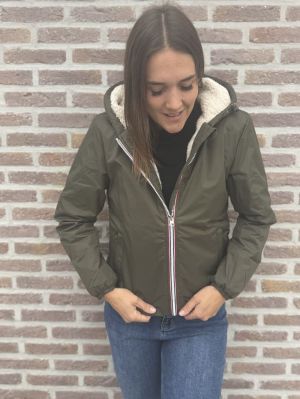  KAKI