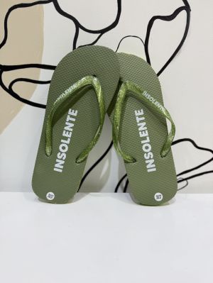  Insolente kaki
